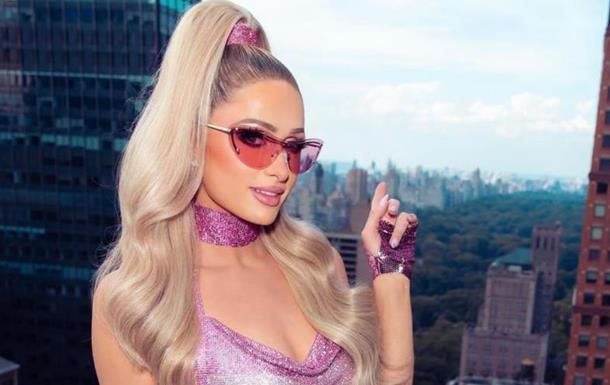 Періс Гілтон облаштувала окрему кімнату для сонцезахисних окулярів