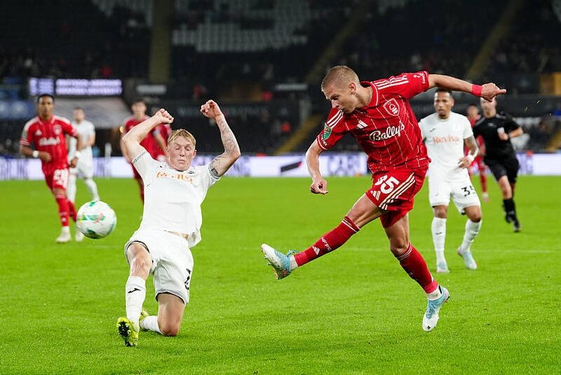 Перший матч Зінченка за Ноттінгем завершився драматичною нічиєю