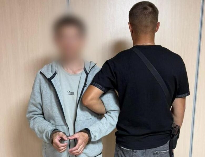 Під Харковом чоловік зґвалтував 15-річну дівчину на кладовищі