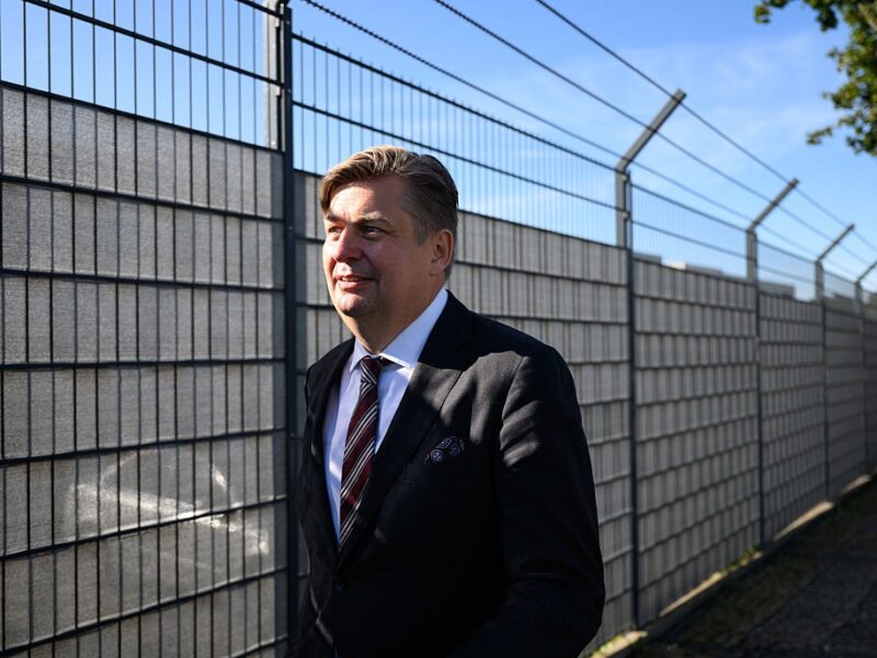 Підозра в шпигунстві: Берлін зняв депутатську недоторканість з політика АдН