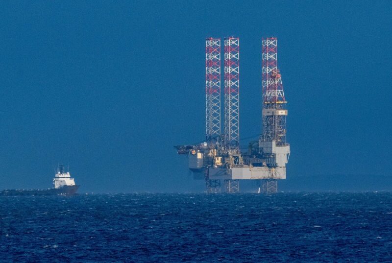 Польща заявила про проліт винищувачів Росії над нафтовидобувною платформою