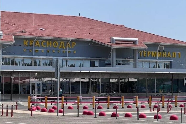 Попри атаки дронів: РФ вперше з 2022 року відкрила аеропорт Краснодара