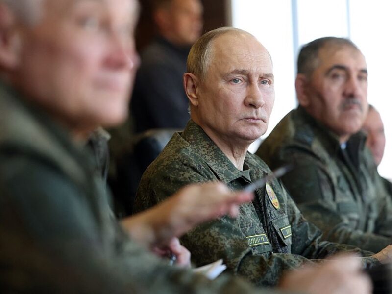 Повітряні ігри з НАТО: що задумав Путін