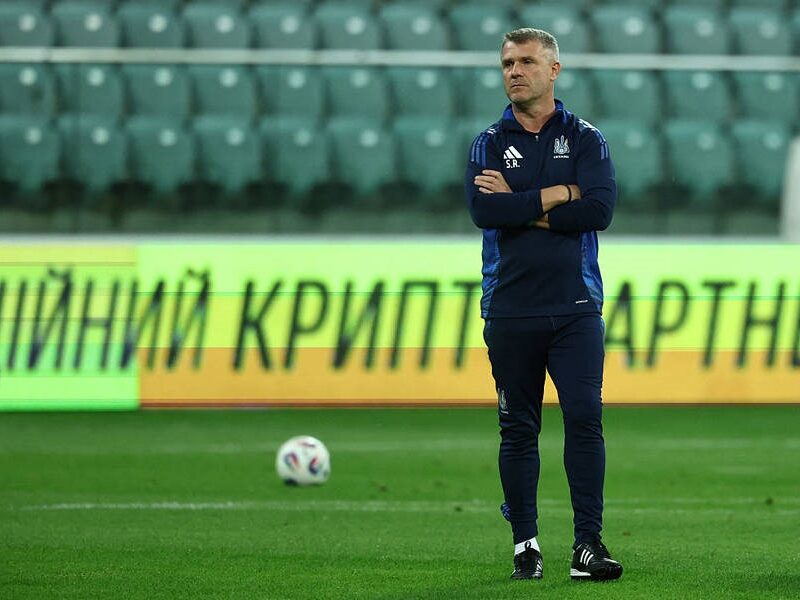 Ребров ставить знак рівності між гравцями і їхніми фанами: Це нині важливо