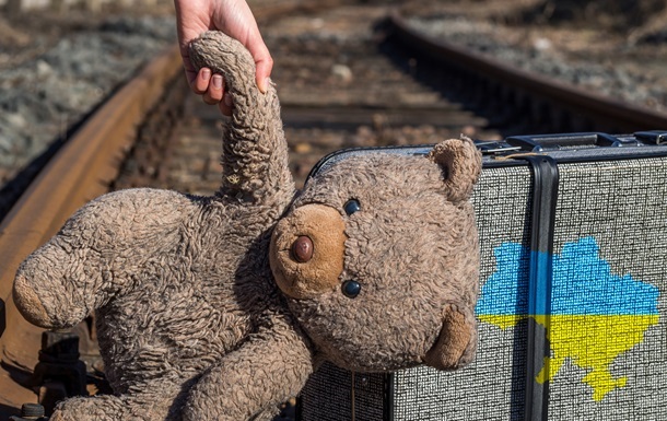 РФ створила понад 200 таборів для “перевиховання” українських дітей – звіт