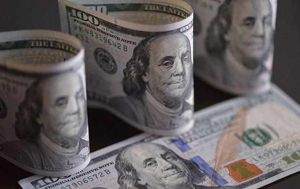 Росіянам пророкують використання доларів лише для розпалювання печей
