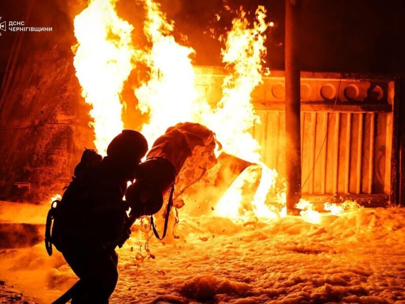 Росіяни поранили чотирьох рятувальників на Чернігівщині