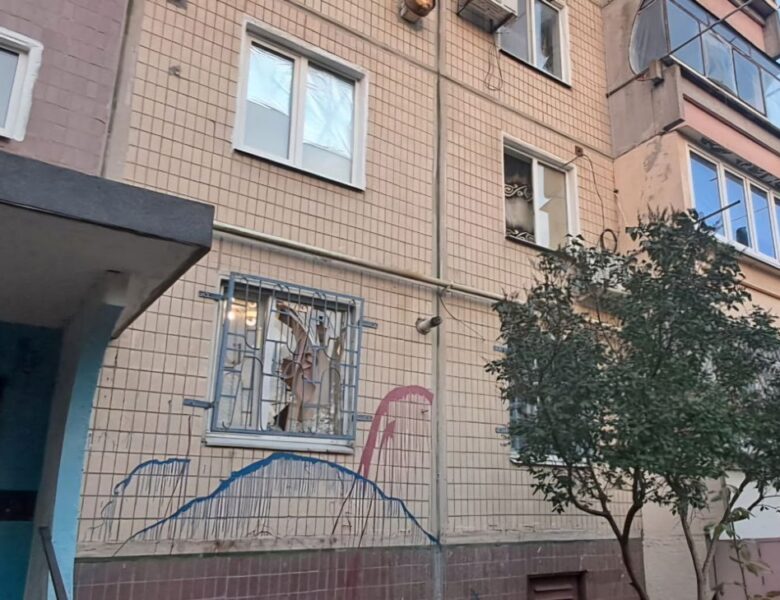 Росіяни вдарили по Дніпропетровщині, виникли пожежі