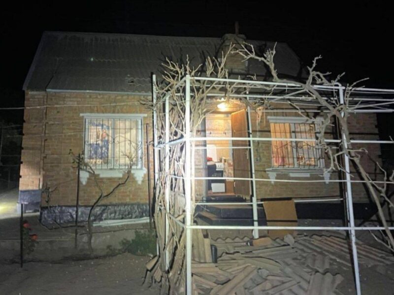 Росіяни вдарили по Дніпропетровщині, є поранений