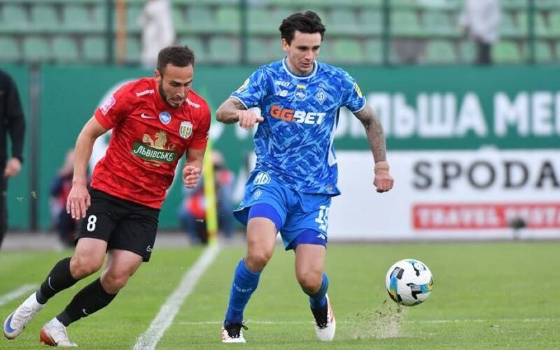 Шість голів у матчі Карпати-Динамо переможця не визначили