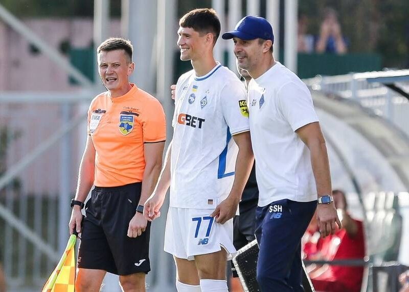 Шовковський відреагував на акцію фанатів, спрямовану проти нового гравця