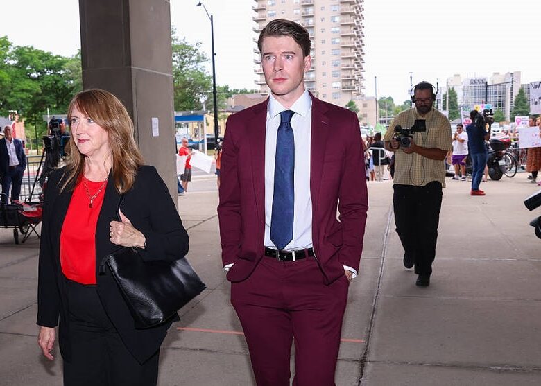 Скандал навколо ексворотаря НХЛ: гравець не буде підписувати нову угоду