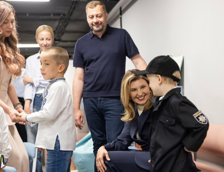 Перша леді України разом із командою Фундації відвідала укриття та Школу Супергероїв на Чернігівщині