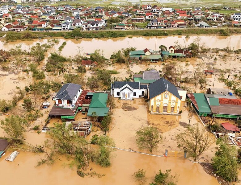 Тайфун вдарив по В’єтнаму: 19 загиблих