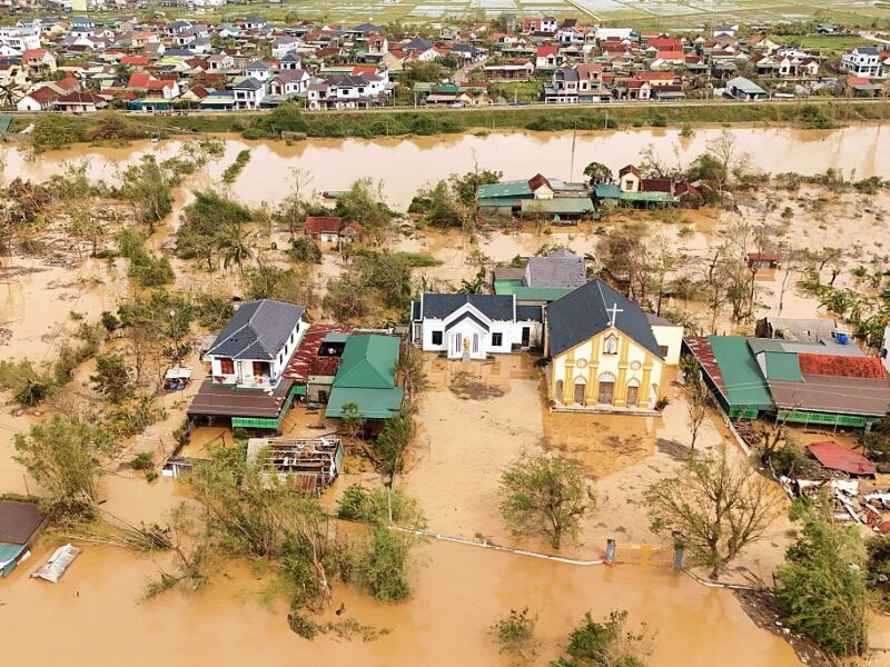 Тайфун вдарив по В’єтнаму: 19 загиблих