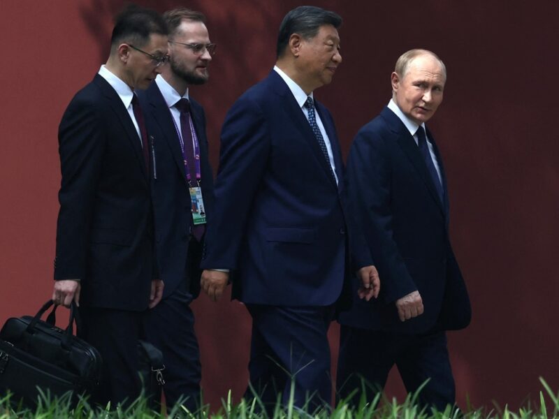 Торгівля між РФ та Китаєм обвалилася на 20% – ЗМІ