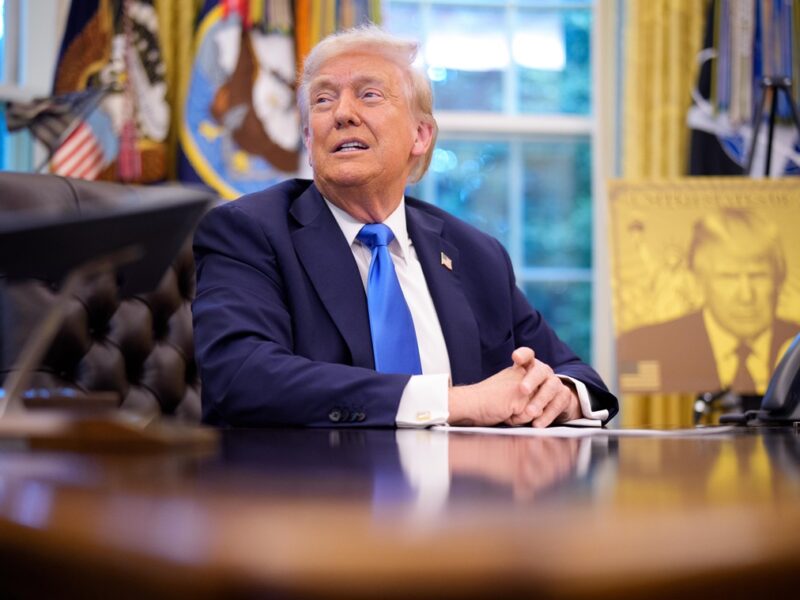 Трамп: Ми заробляємо гроші на війні в Україні