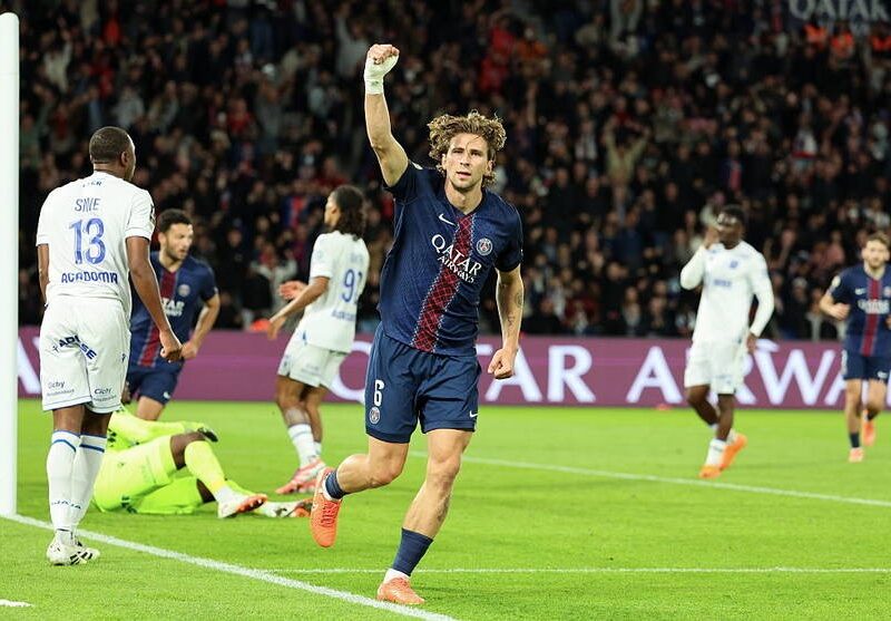 Тренер ПСЖ відзначив гру українського футболіста