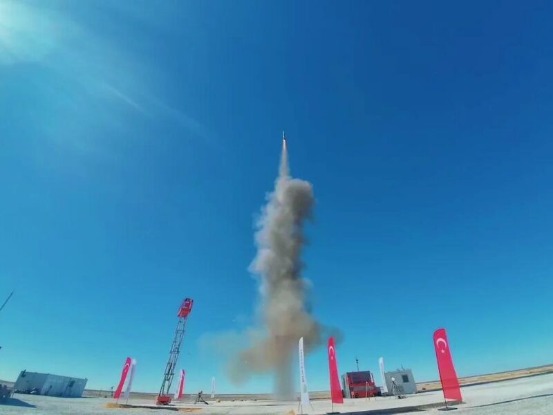 Туреччина провела запуск власної далекобійної ракети з морської платформи