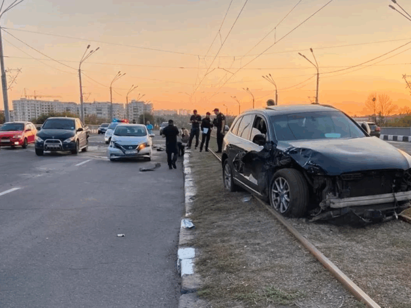 У Харкові 14-річний хлопець за кермом авто скоїв ДТП