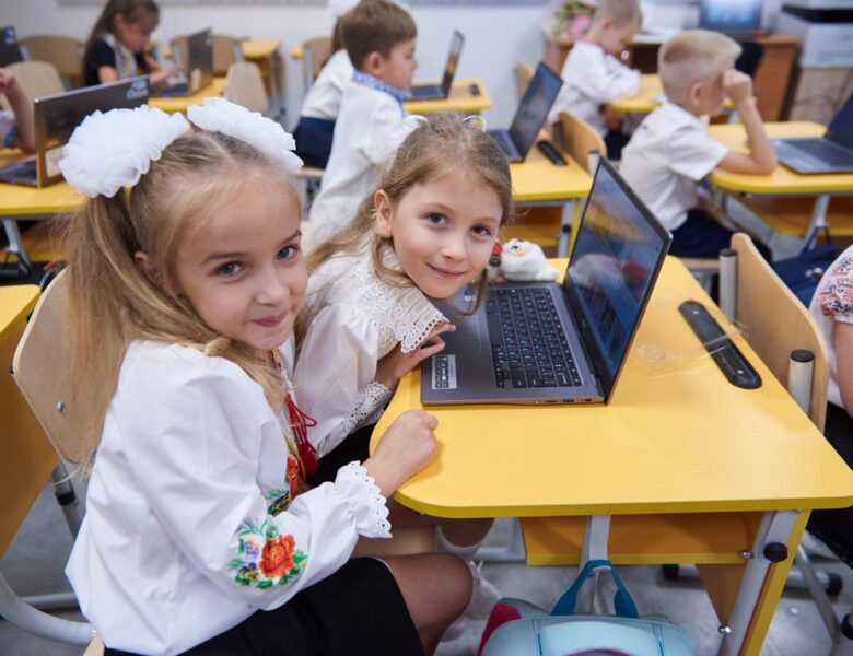 У Харкові почали роботу ще три підземні школи