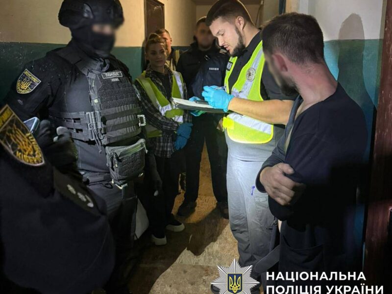 У Києві чоловік зґвалтував 7-річну дівчинку і зняв це на відео