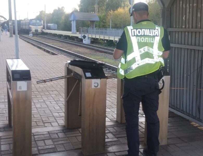 У Києві підліток впав із товарного поїзда: йому відірвало ногу