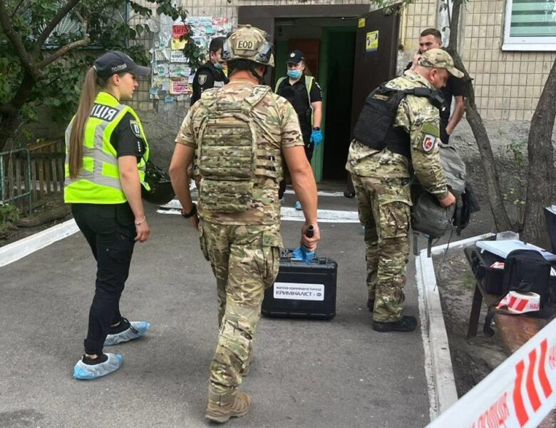 У Києві стався вибух гранати в квартирі, є загиблі
