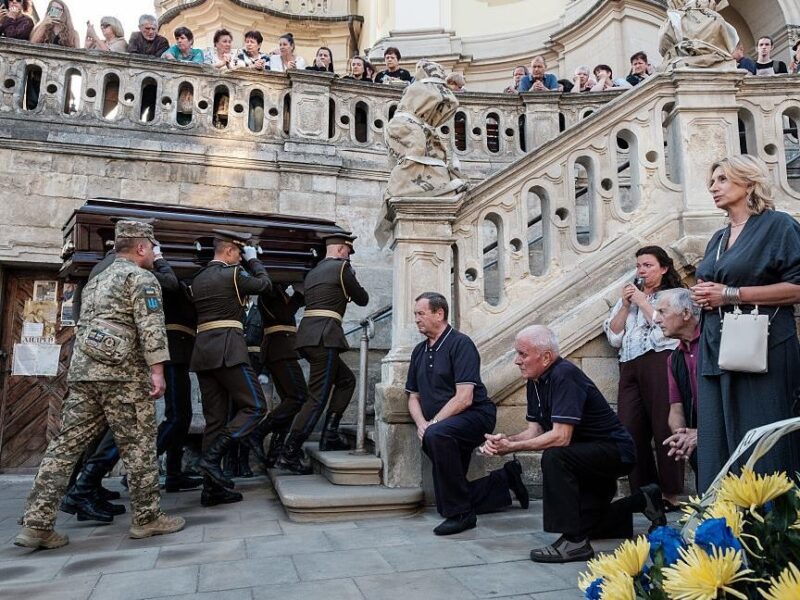 У Львові проходить церемонія прощання з Парубієм