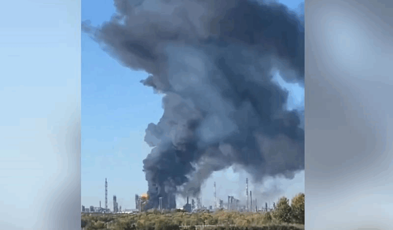 У мережі показали кадри влучань по НПЗ в Башкірії та по порту в Туапсе
