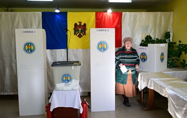 У Молдові ЦВК обробила 99% протоколів, перемагає партія Санду