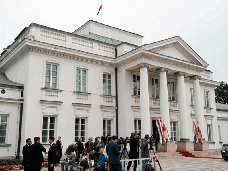 У Польщі знешкодили дрон, який літав над урядовими будівлями