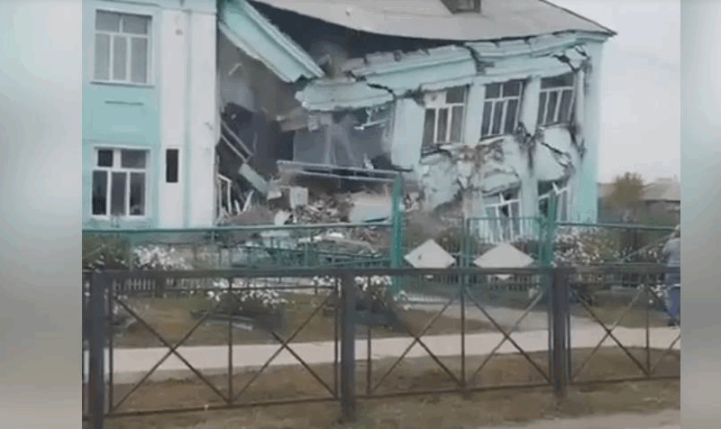 У Росії обвалилися дві школи