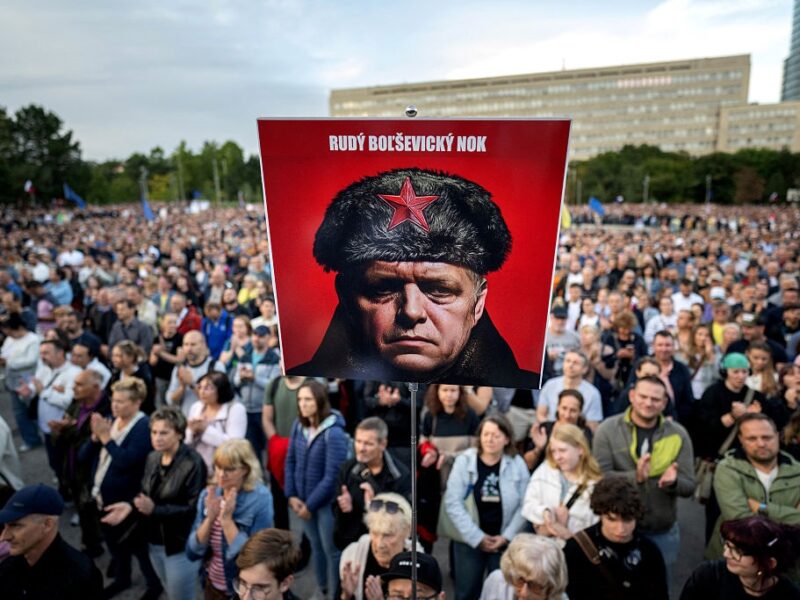 У Словаччині поновились протести проти уряду Фіцо