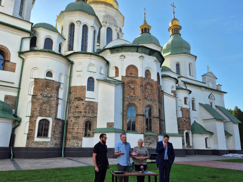 У Софії Київській успішно завершили проєкт з порятунку стін