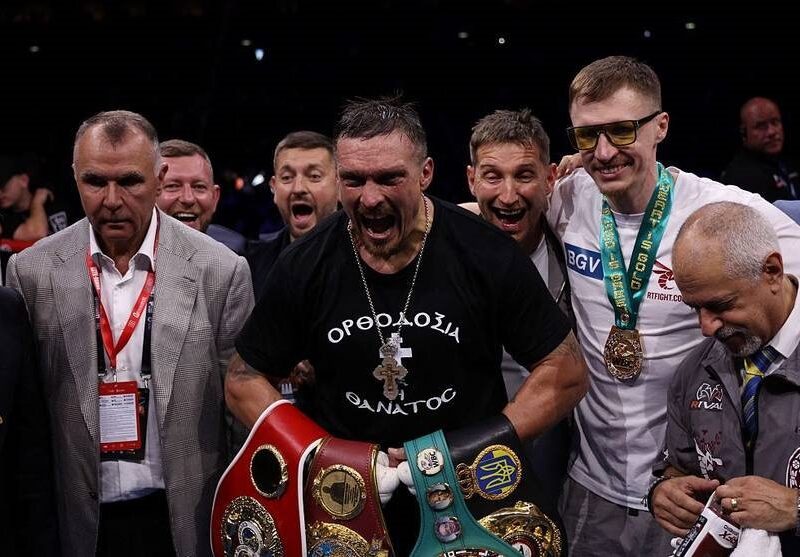 У таборі Усика відреагували на рішення WBO та пояснили ситуацію з травмою