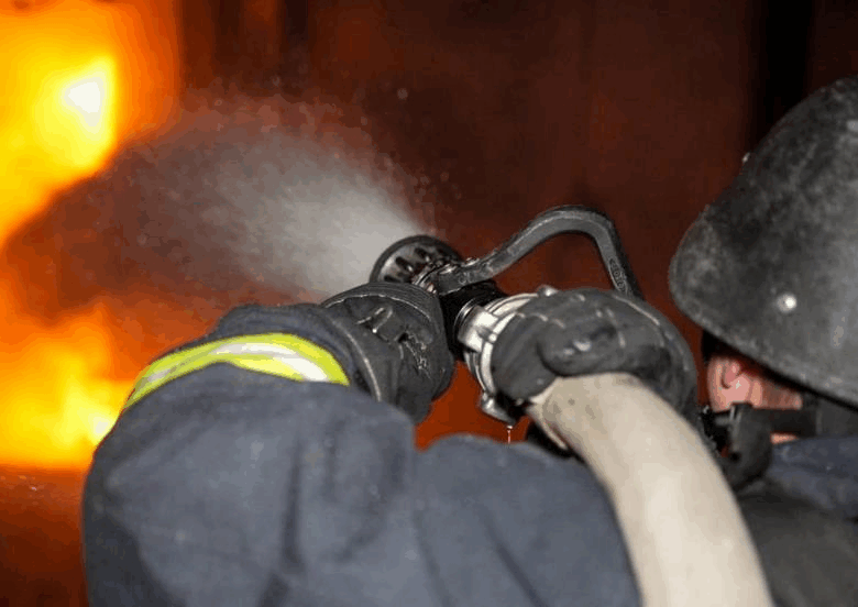 Удар по Луцьку: є пошкодження, виникли пожежі