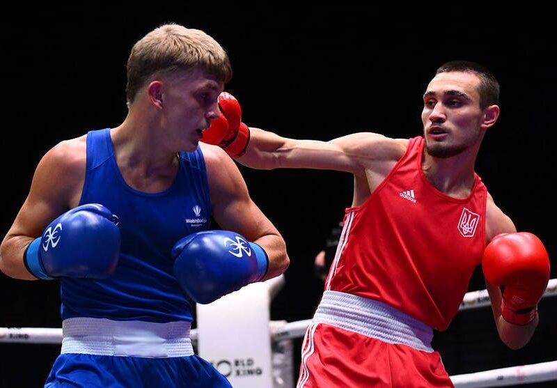 Українські боксери відкрили ЧС двома перемогами та трьома поразками
