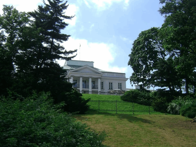 Українця, який запустив дрон над урядовими будівлями в Польщі, депортували