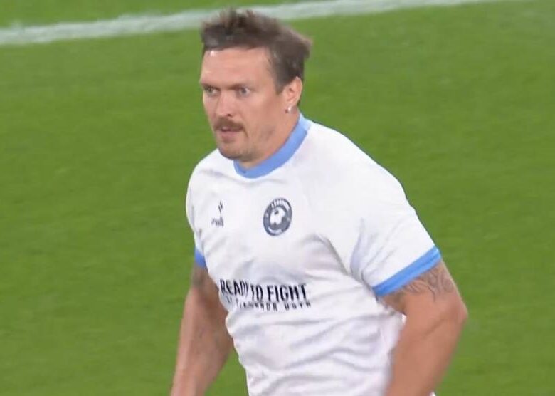 Усик прокоментував чутки про свій дебют у футболі