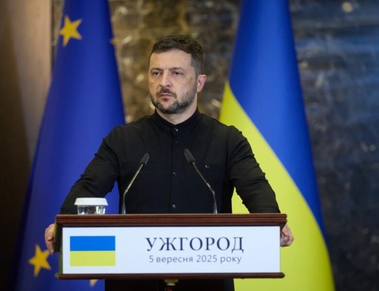 Успішно випробувано далекобійну зброю – Зеленський