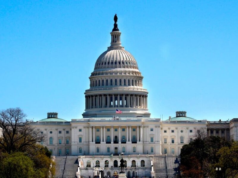 В США пропонують регулярно передавати Україні заморожені російські активи