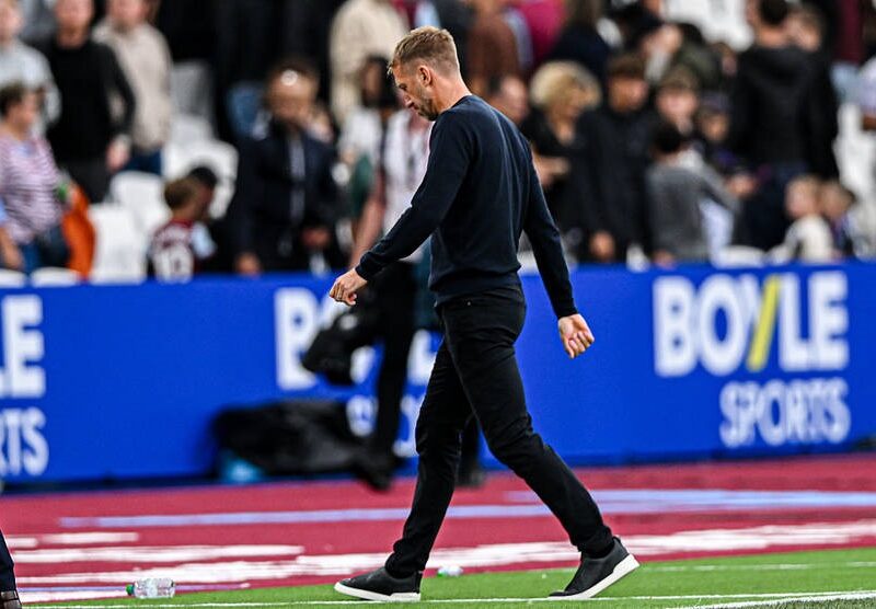 Вест Гем офіційно звільнив свого наставника