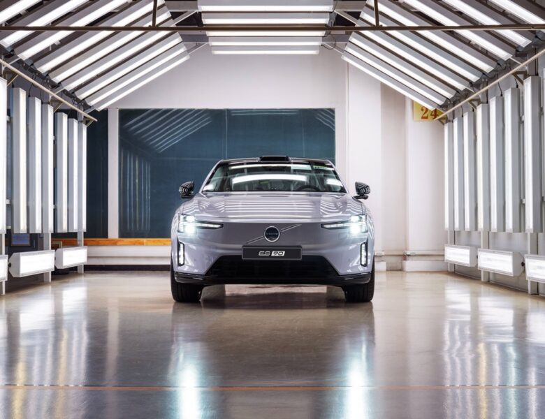 Volvo розпочала виробництво ES90
