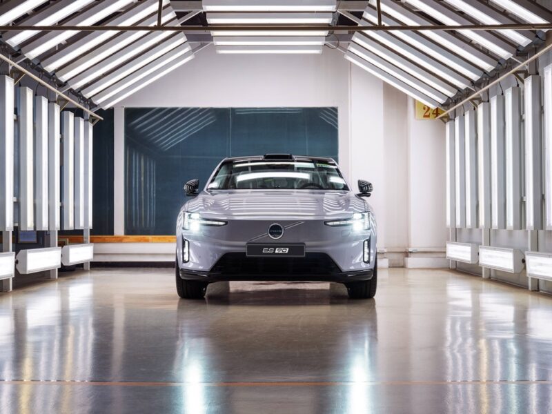 Volvo розпочала виробництво ES90