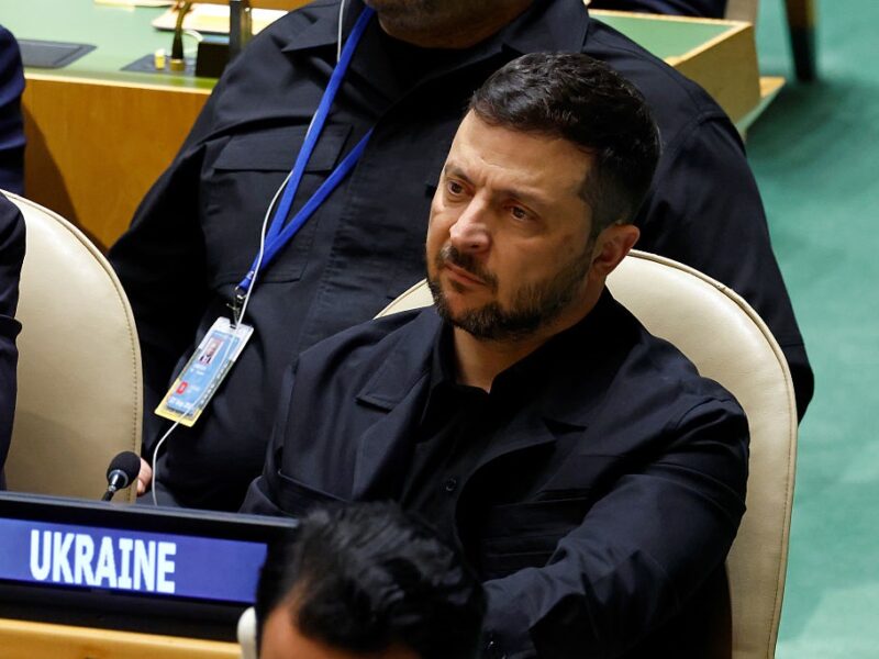 Зеленський назвав “слабкою” реакцію НАТО на авіаційні провокації Росії