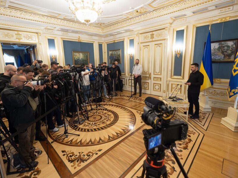 Зеленський підтвердив переговори зі США щодо зброї