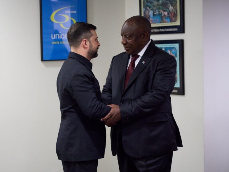 Зеленський зустрівся з президентом ПАР