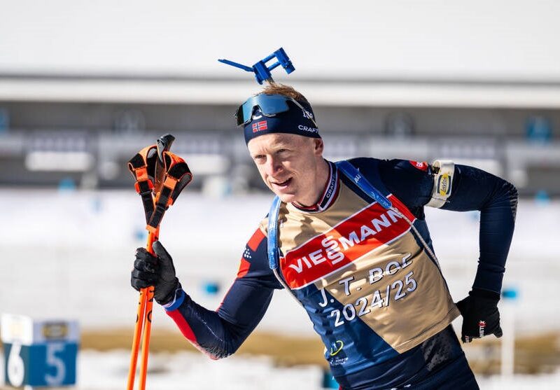 Зірка біатлону зламав руку під час футбольного матчу