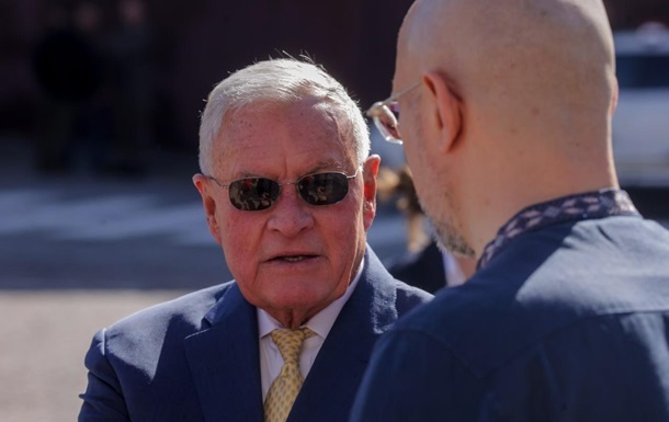 ЗМІ повідомили про приїзд Келлога у Київ